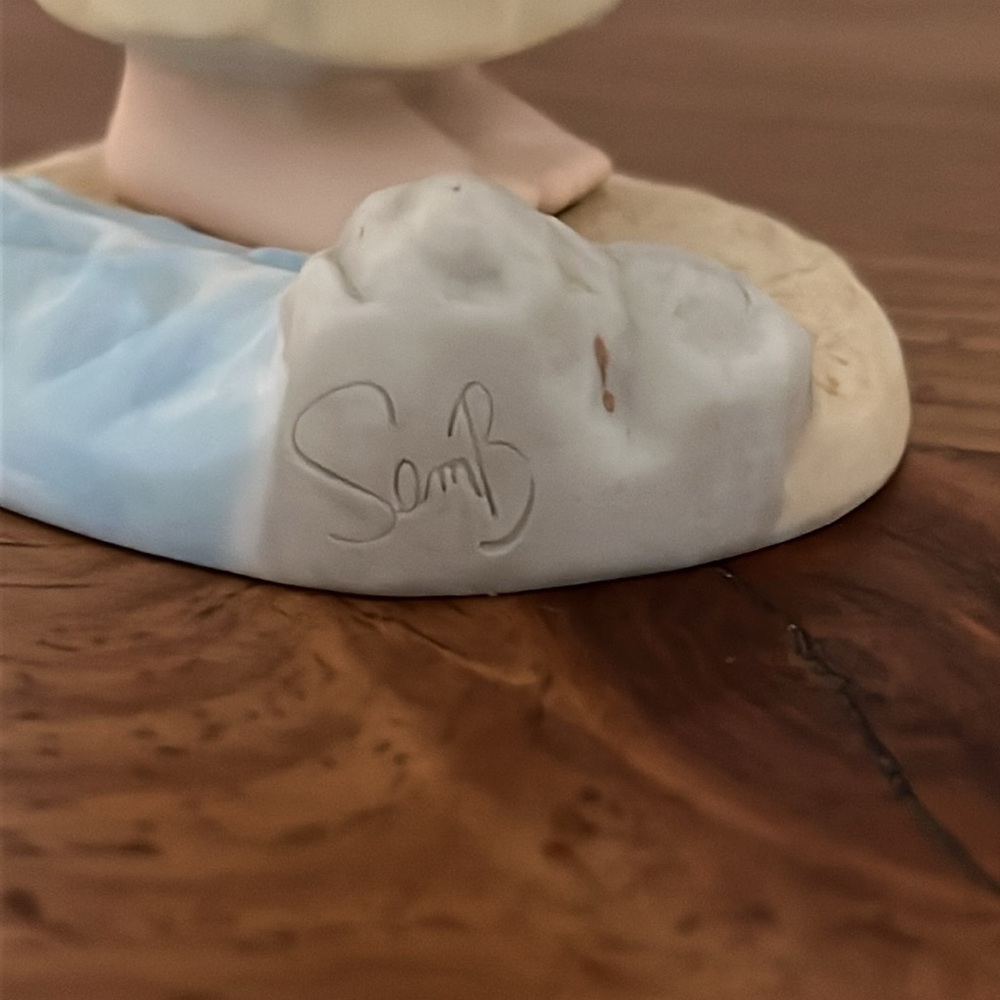 Precious Moment Enesco 1999 The Great Pearl Figurine - Picture 9 of 9